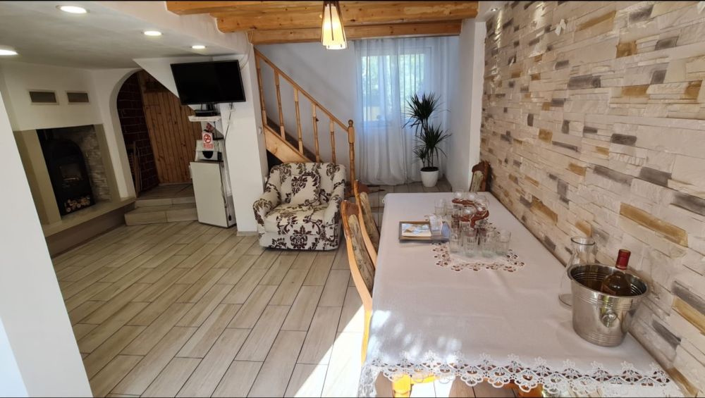 Cabana la Munte piscina jacuzzi