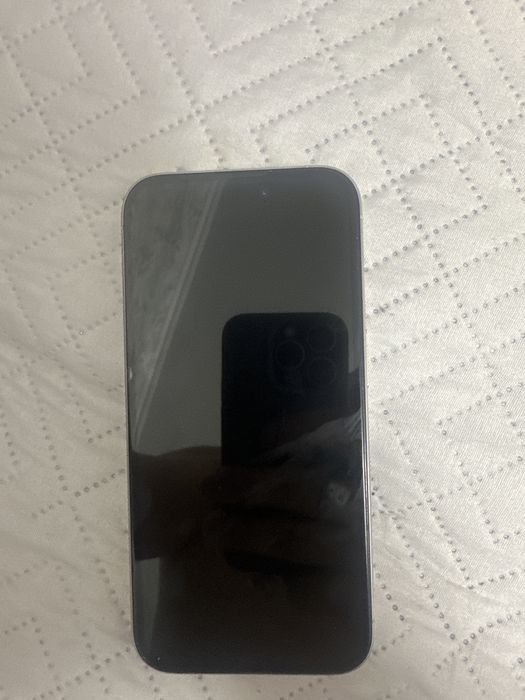 Iphone 15 pro белый