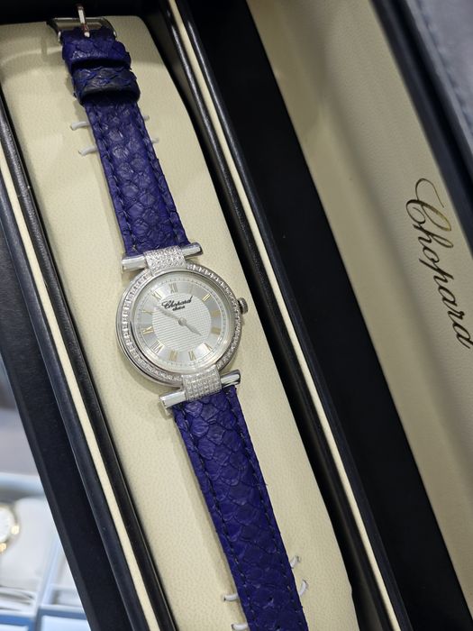 Новиночка от Chopard в беллом золоте с бриллиантами в 1.1 карат
Импери
