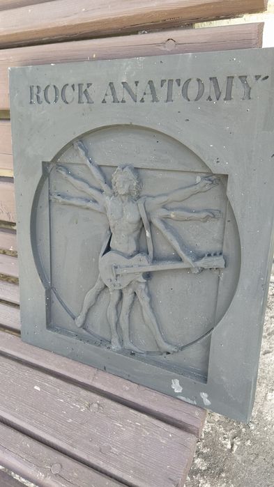 Барельеф рок материал гипс