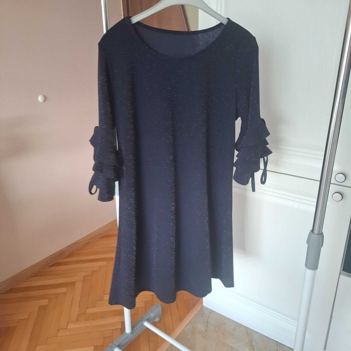 Продавам официални рокли  Носени по 1–2 пъти, много запазени.