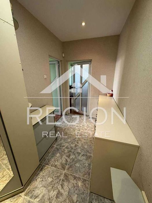 Дава се под наем Тристаен апартамент в Варна, Център - 130 кв.м за 800 € - Снимка #11