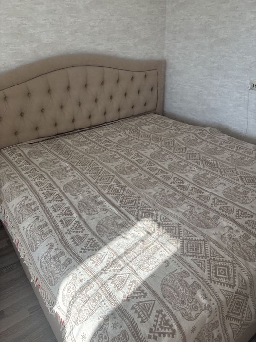 Продам кровать 180*200