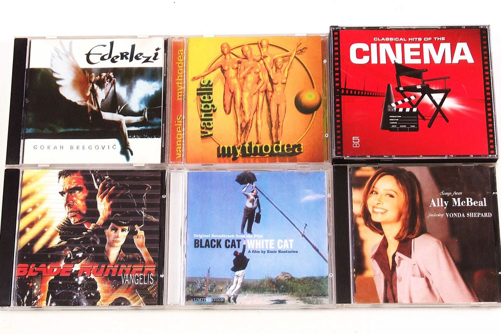 LOT 1: CD-uri impecabile cu muzica internationala, etc. 8 seturi, pret/set in descriere !