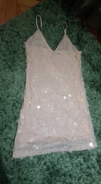 Страхотни рокли. Обличани по веднъж за повод.