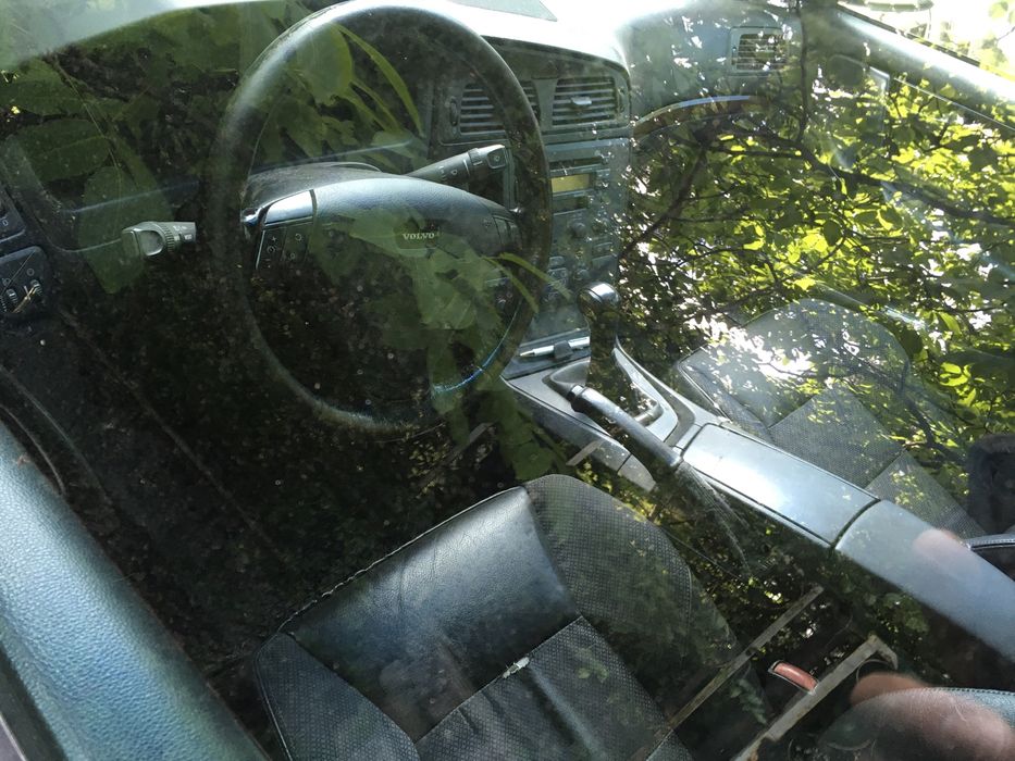 Волво S60 D5 т. син металик