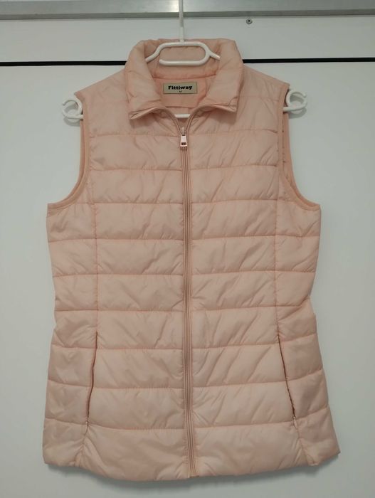 Vestă  Roz pal mărimea M nouă