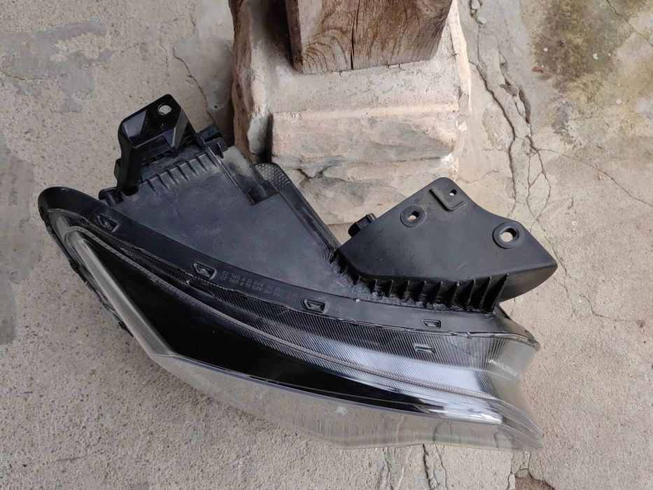 Фар Kia Niro LED десен / Фар Киа Ниро Оригинален