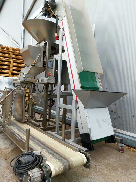 Пакетираща машина за пелети + машина за вертикално фолиране