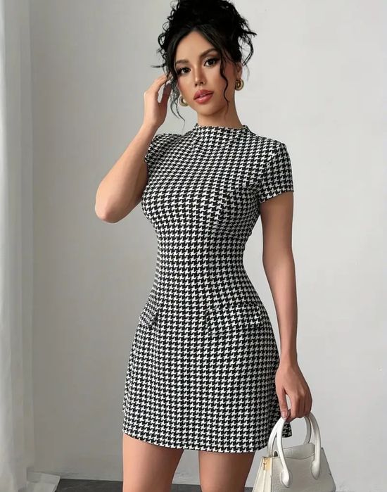 Дамски дрехи в десен пепит