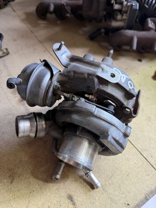 Turbo / Turbina Renault / Nissan 2.0 Diesel M9R : H8200638766 / H8200347344
