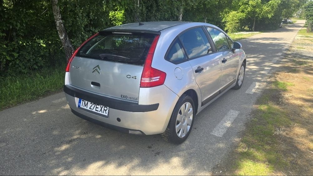 Inchiriez Citroen C4 - RENT A CAR de buget