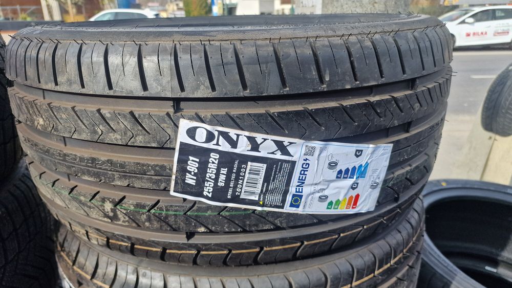 255 35 20 Onyx  noi 4 anvelope vara noi