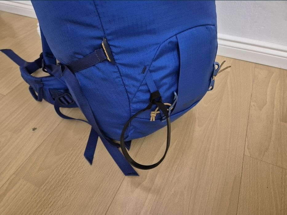 Prindere rapida schiuri pe rucsac ski alpinism