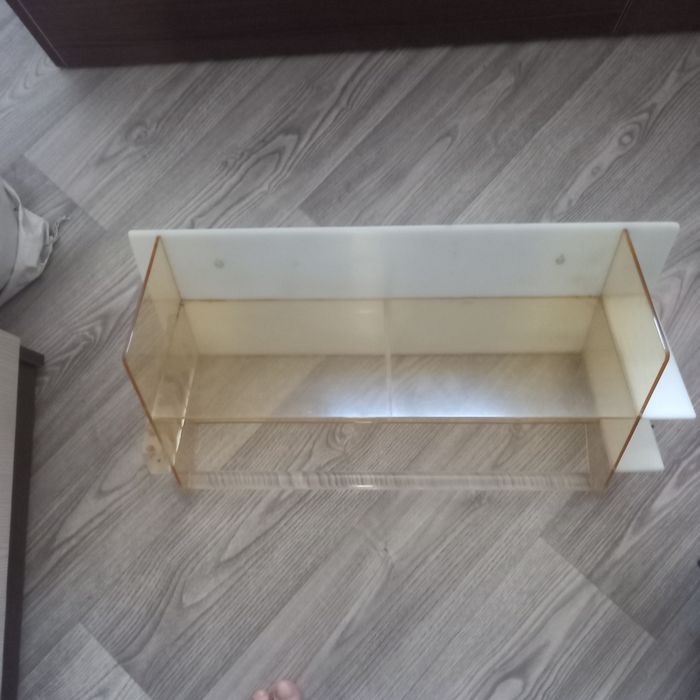 Продадим полки 2шт