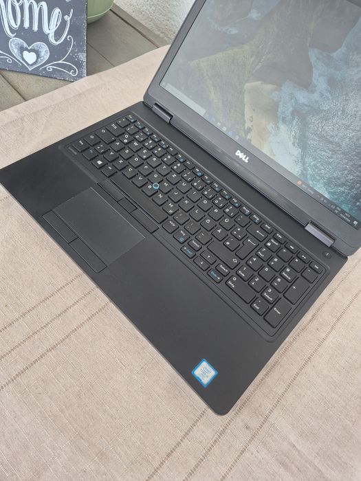 Laptop Dell i5-7th ssd ddr4 usb-c