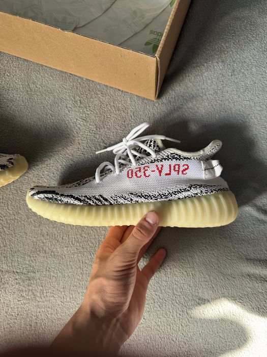 Adidas yeezy boost zebra