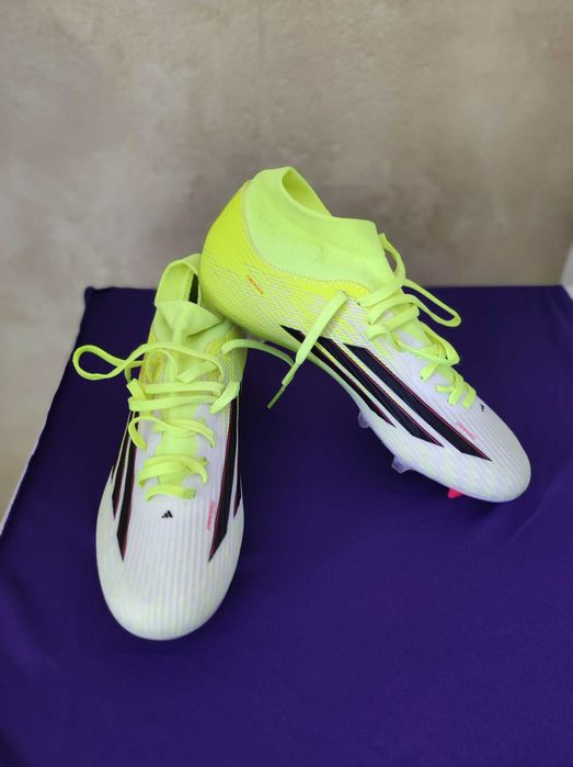 Ghete de fotbal adidas