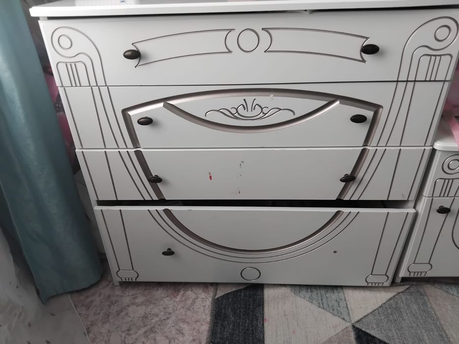 Продам спальный гарнитур