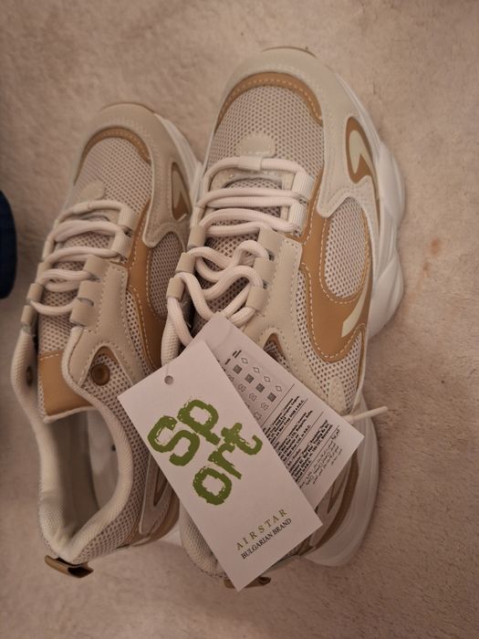 Дамски спортни маратонки