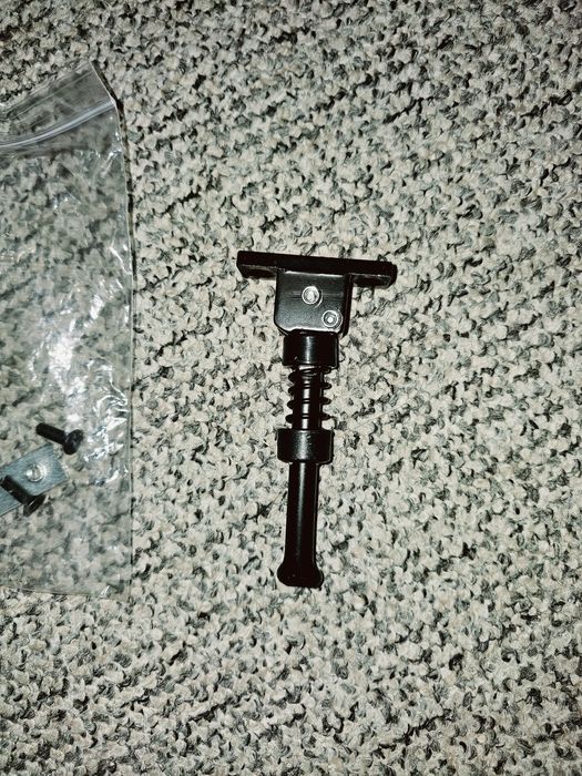 Cric pentru trotineta