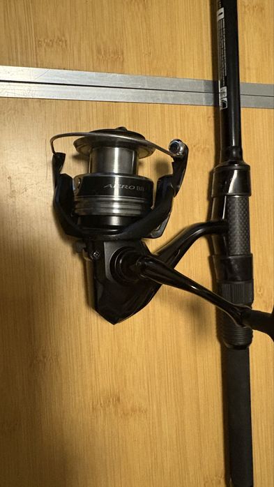 Mulineta Shimano Aero BB C5000 + lanseta Daiwa Black Widow