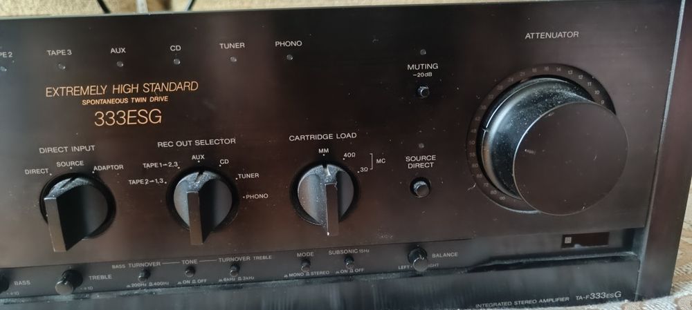 Sony 333ESG продам