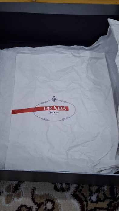 Красные сникерсы, женские Prada (оригинал)