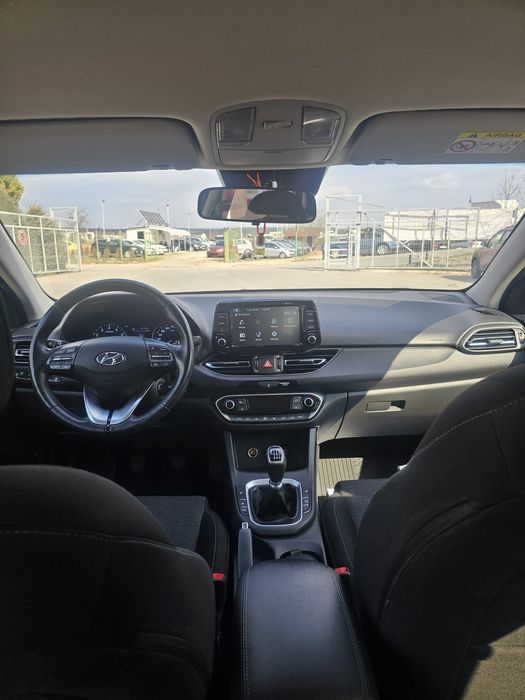 Hyundai i30 1.5 turbo 160 cp mild hybrid l