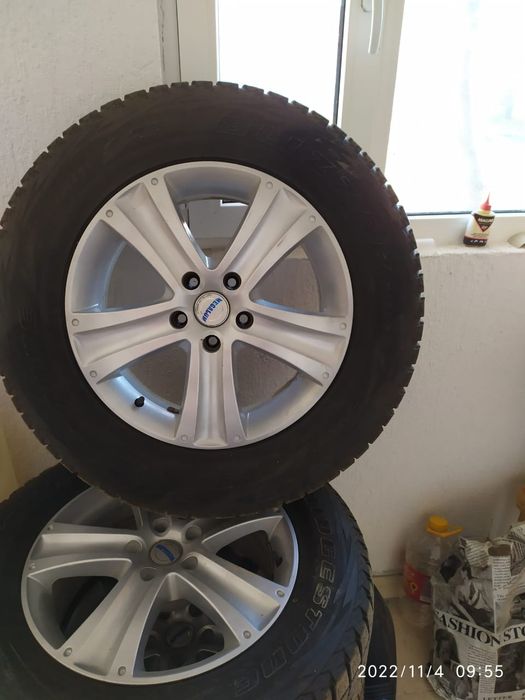 Продам комплект колес R17 зима