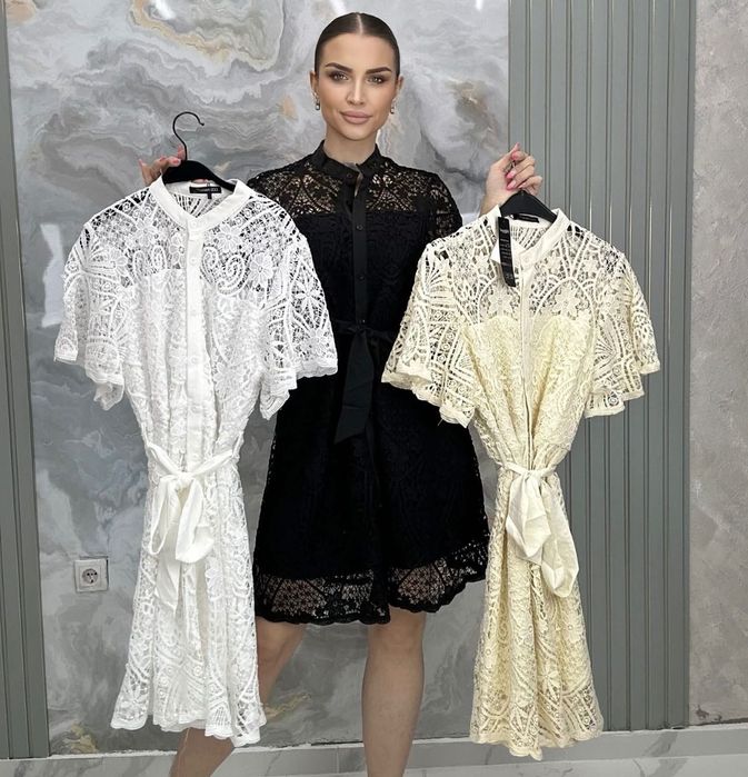 Уникална дантелена рокля черна и бежова