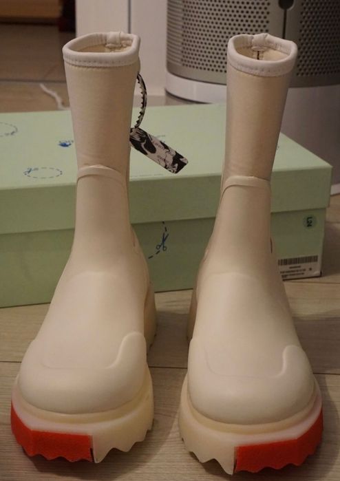 Ghete off white marimea 38