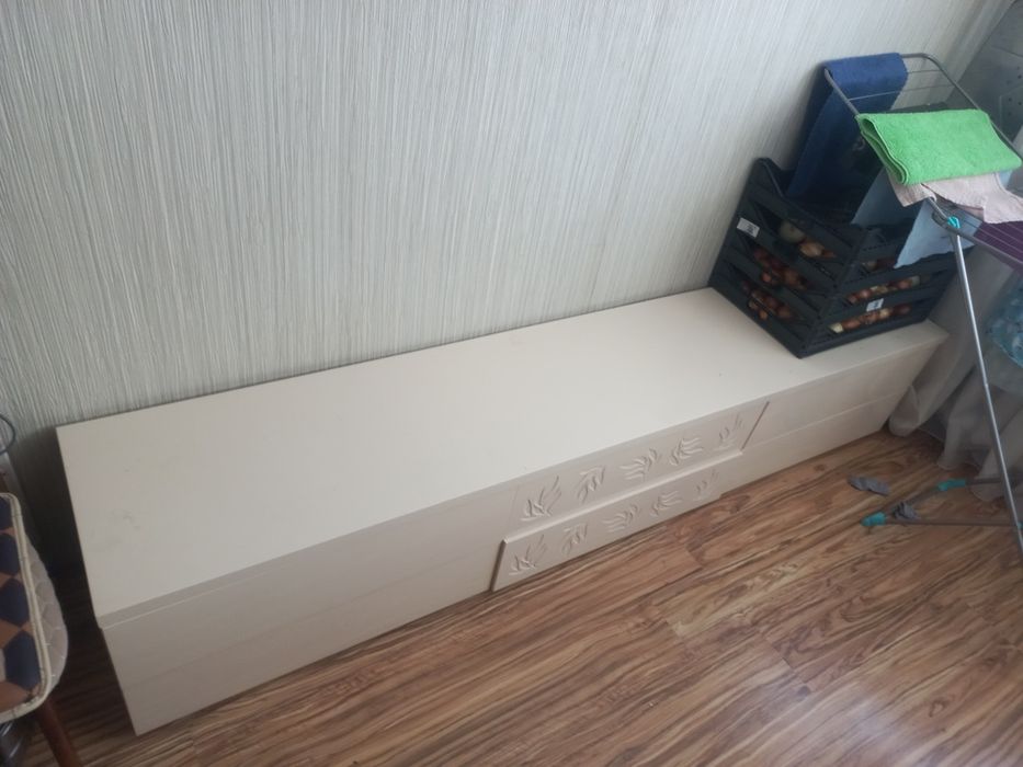 Тумба со шкафчиками