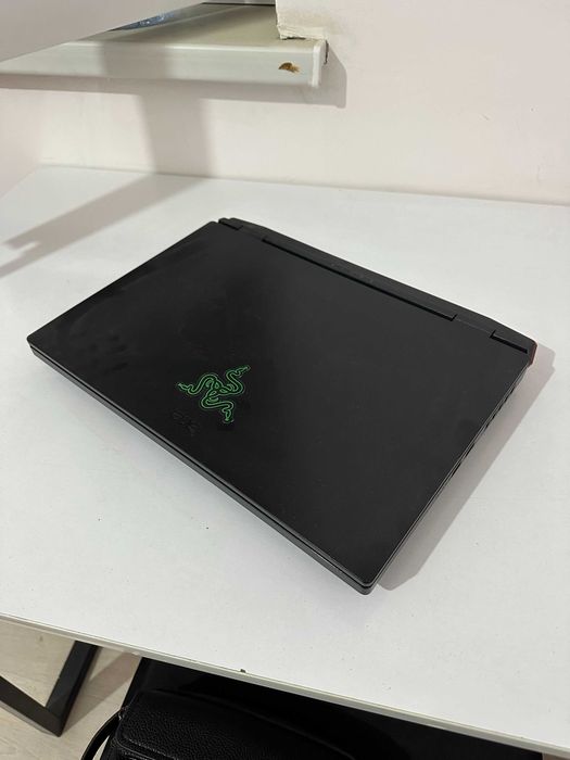 Acer Niro 5 ( Ryzen 7 )