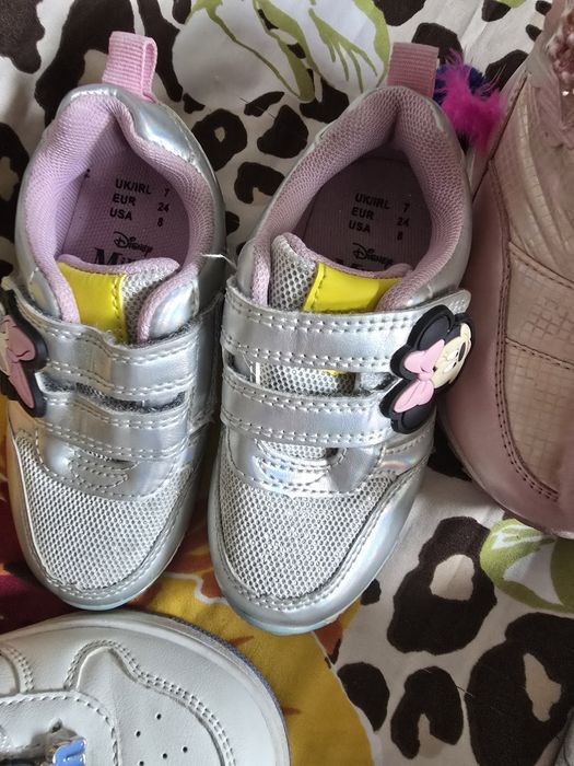 Детская обувь разная