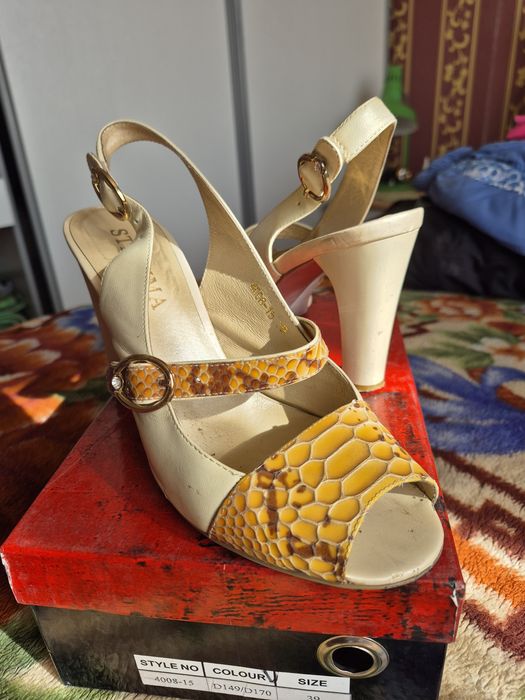 Продам обувь женскую