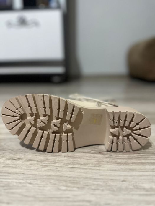 Дамски боти:оригинални и красиви