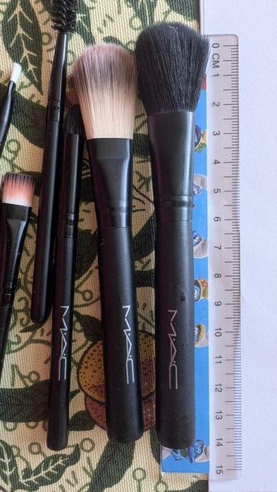 Комплект четчици за грим в кутия MAC