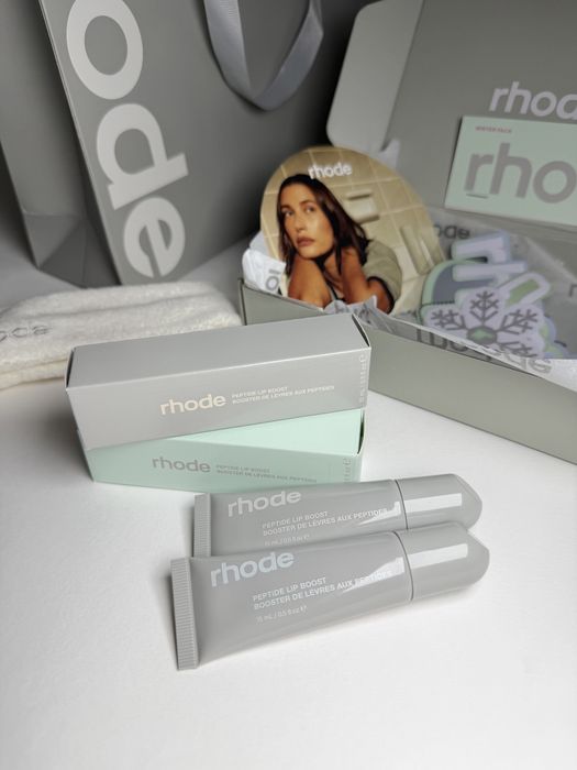Rhode Peptide Lip Boost - оригинална пептидна маска за устни / Lip Plumper за хидратация, изглаждане и по-плътен, обемен вид, Unscented и Sugarmint
