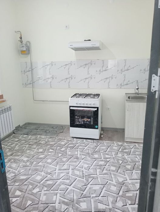 Ijaraga 2 xonali uy Navoiy viloyati Ayraport Xanjin mexmonhona yonida.