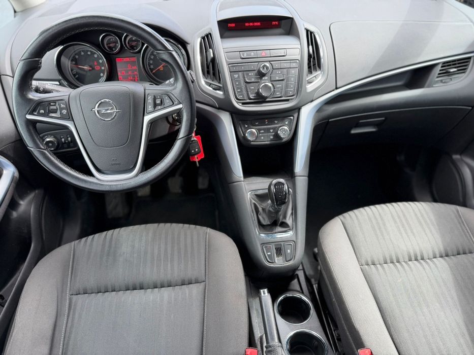 Opel Zafira 1.4 benzina