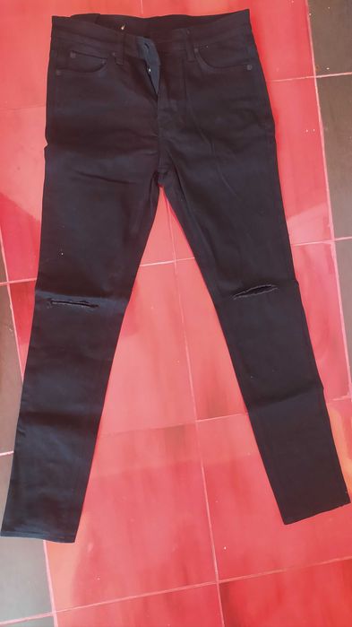 Черни прави дънки