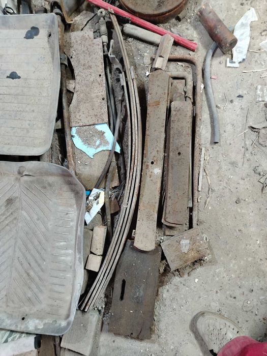 Добавочные листы в рессоры, подставки автомобильные.