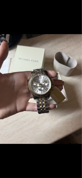 Часовник Michael Kors