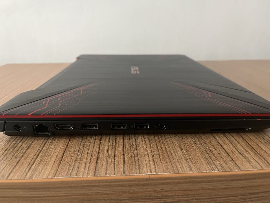 ASUS TUF Gaming FX504