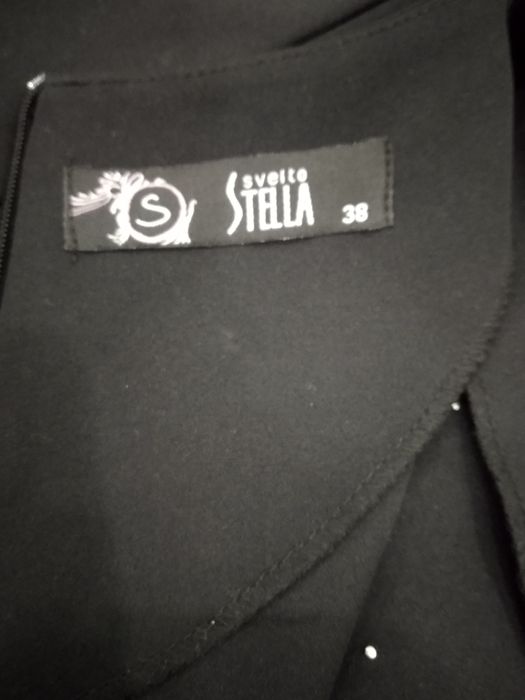 Вечернее черное платье.