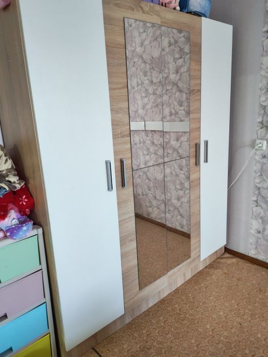 Продам шкаф срочно