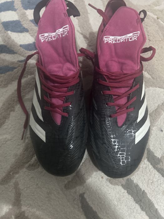 Бутсы 42 размер адидас.