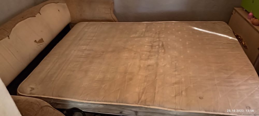 Кровать двухспальная