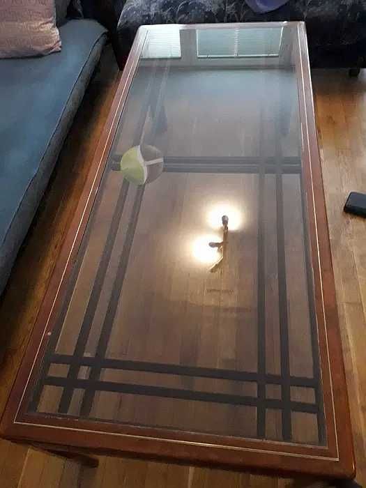 Голяма дъбова холна масичка 150 х 65 см. с опушено стъкло